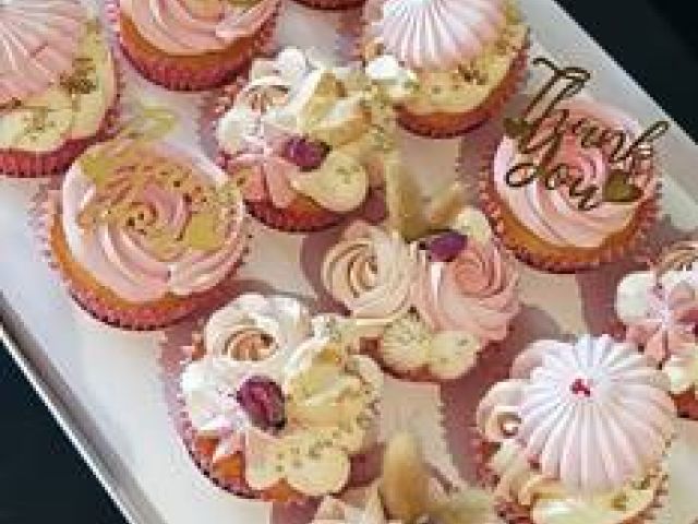 cub-cakes-cakesickles (5)-kireth-ai